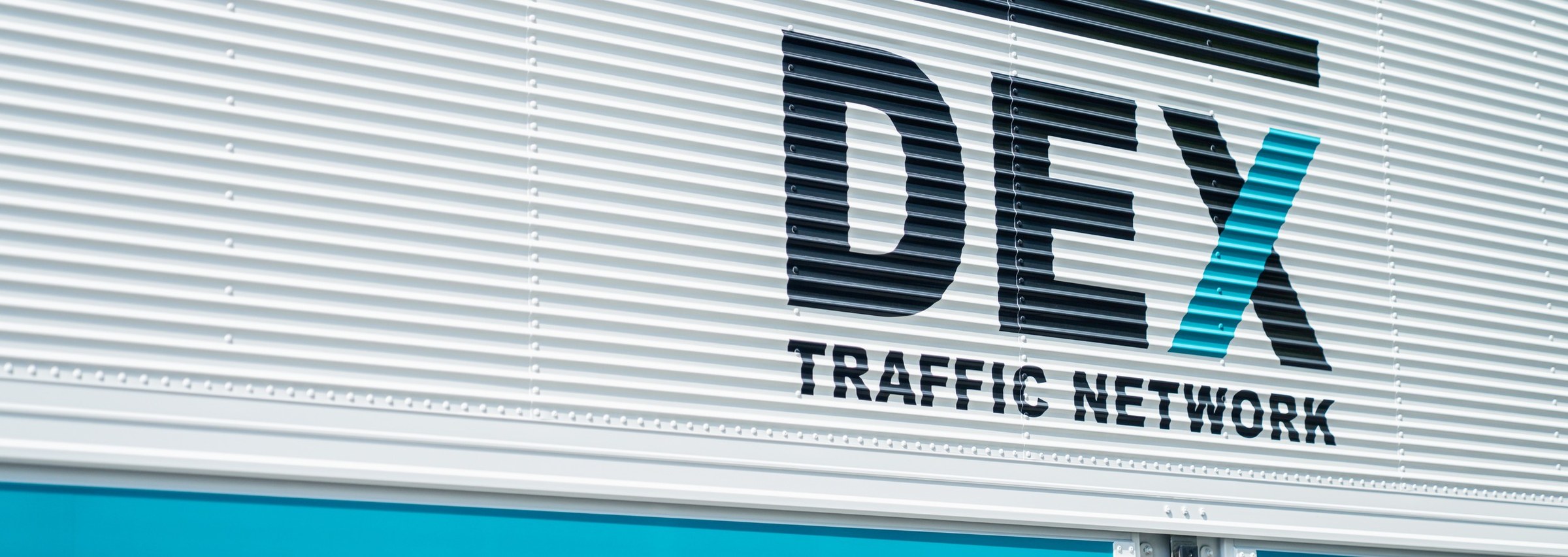 DEX TRAFFIC NETWORK のトラック