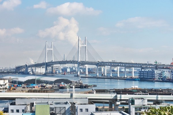 横浜港
